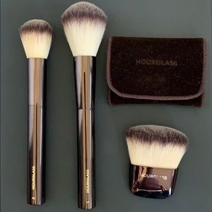 Hourglass brush #1 #2 & ambient powder (used)